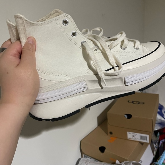 Converse - Picture 7 of 9